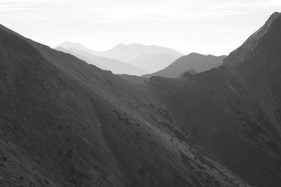 dunkle Berge